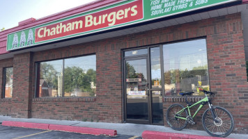 Chatham Burgers outside
