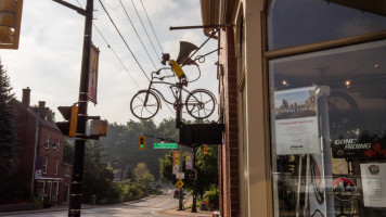 Flying Monkey Bike Shop Coffee outside