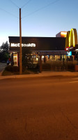 Restaurants Mcdonald's outside