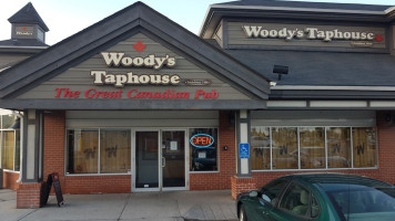 Woody's Taphouse inside