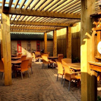 Honeypot Eatery & Pub inside