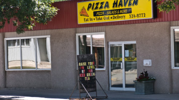 Pizza Haven outside