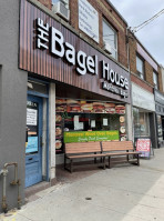 The Bagel House outside