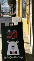 The Candy Vault On Hudson outside
