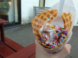 Berg's Famous Ice Cream food