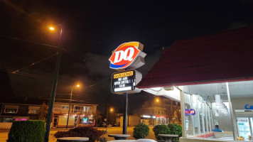 Dairy Queen Grill Chill outside