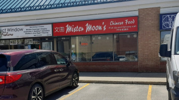 Mister Moon's Chinese Food food