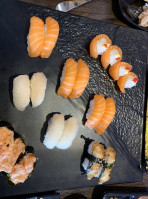 Ronde 1 Sushi food