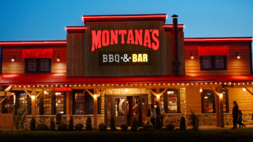 Montana's Bbq Newmarket food