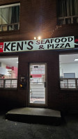 Ken's Seafood & Pizza outside