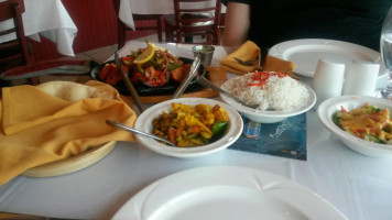 Mia's Indian Cuisine food