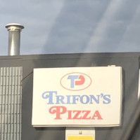 Trifon's Pizza inside