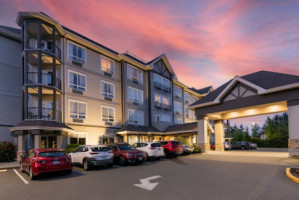 Best Western Plus Chemainus Inn outside