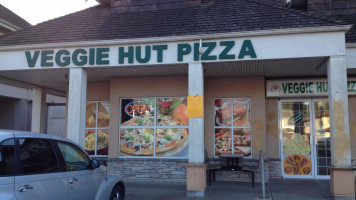 Veggie Hut Pizza inside