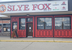 Slye Fox inside