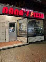 Nana's Pizza food