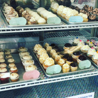 Sweet Spot Cupcakes food