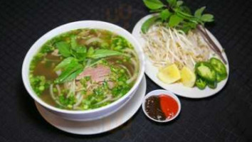 Green Leaf Vietnamese Bistro food