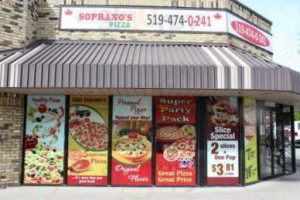 Soprano's West Pizza outside