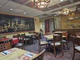 Great Wall Restaurant inside