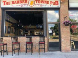 The Barber Towne Pub outside