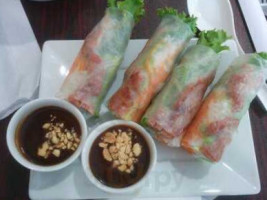 Lynn's Vietnamese food