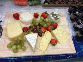 Le Grand Fromage food