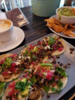 Rojo Marron Mexican Restaurant & Cafe food