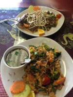 Imagine Thai Food inside