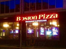 Boston Pizza Water Street food