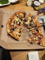 Piero's Pizzeria food