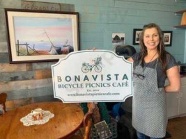 Bicycle Picnics Cafe Bistro outside