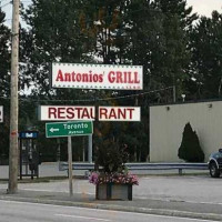 Antonios' Grill outside