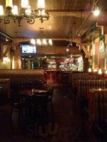 Johnny G's Restaurant & Bar inside