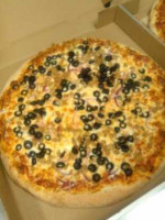 Domenic's Pizza food