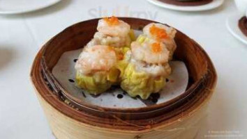 Dragon View Chinese Cuisine Lóng Jǐng Xuān inside