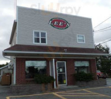 Lee's Snack & Confectionery outside