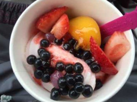 Menchie's Frozen Yogurt food