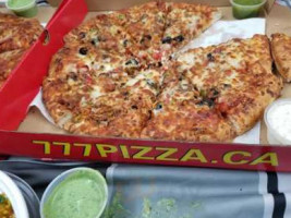 777 Pizza & Donair food