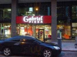 Gabriel Pizza outside