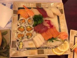 Oyshi Sushi food