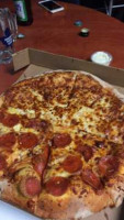 Buddy's Pizza And Wings food