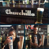 Churchills Pub inside
