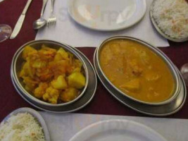 Mukut Indian Restaurant food