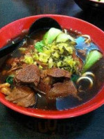 Mei Nung Beef Noodle House food
