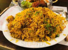 Singh's Indian Cuisine food