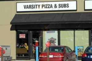 Varsity Pizza outside