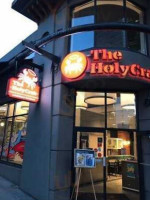 The Holy Crab outside