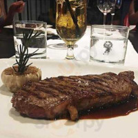 17 Steakhouse and Bar food