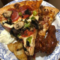 Greenhill Pizza And Wings food